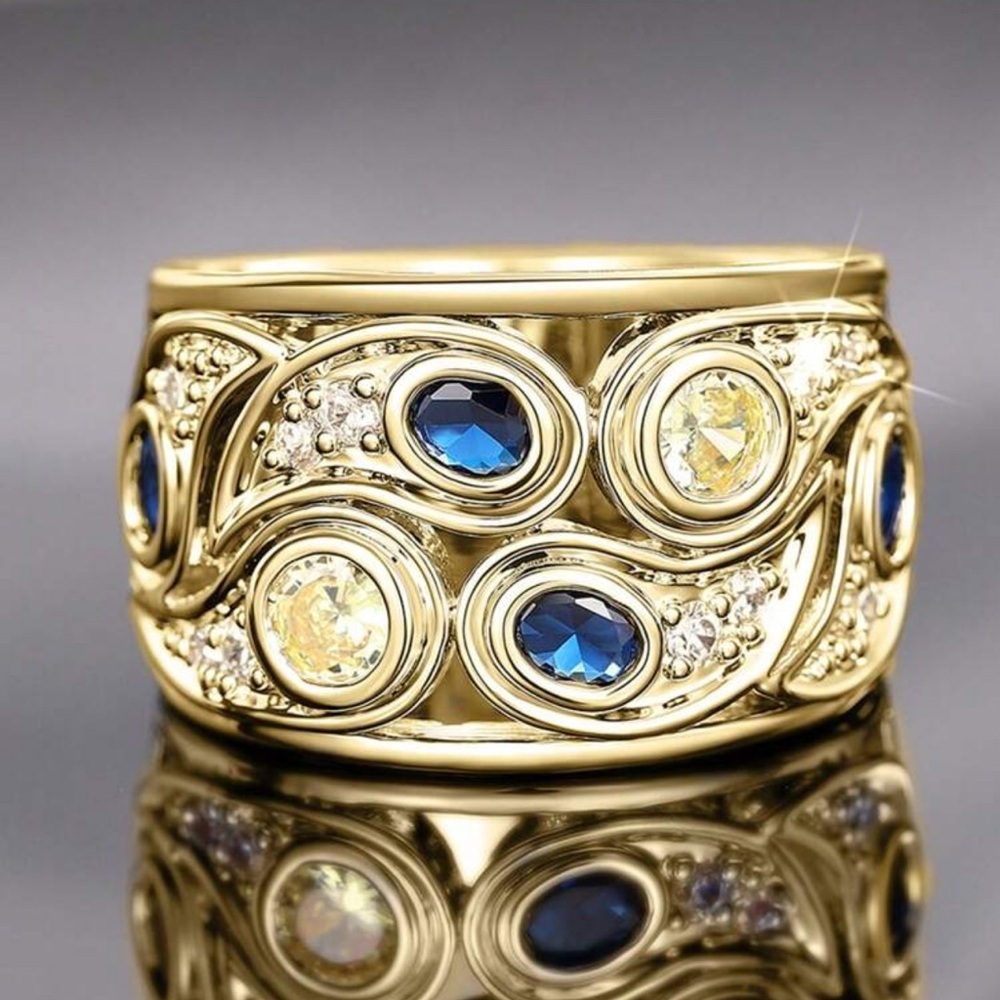 - ANGIE RING - Picture 2 of 3